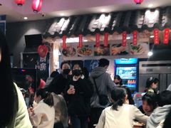 大堂-爆炸头阿姨小四川正宗川味小吃(无任何分店)