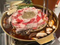 -蚂蚁洞·烤肉大营地(上海静安大悦城店)