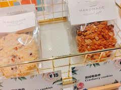 -Fridi Patisserie Cafe