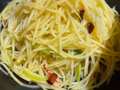 酸辣土豆丝-叶派龙虾•招牌香辣蟹·海鲜(中海国际店)