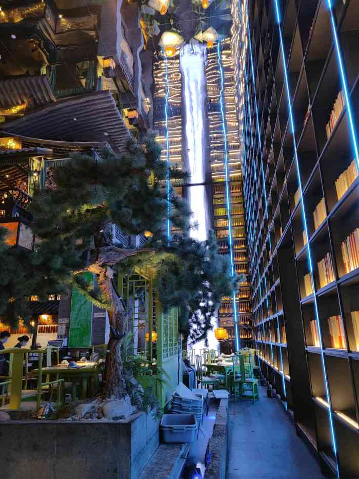 桂满陇-天书(南京德基旗舰店)-"本来准备吃楼下的,随口问了句有位置没