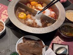-牛YO寿喜烧·铁板烧和牛火锅自助(市府恒隆店)