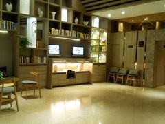 -西安大雁塔科技大学地铁站亚朵酒店