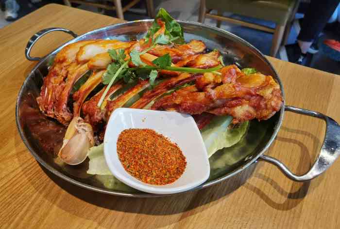 西北领头羊·清真餐厅-"6015晚上宵夜时间十二点多肚子饿了,早段.