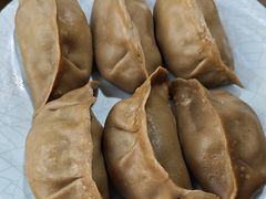 地瓜面山菜包子-崂山水果园农家宴(泉水鸡店)