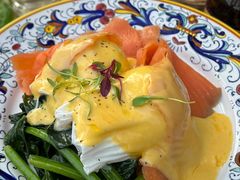 三文鱼班尼迪克-Alimentari早午餐(安福路店)