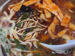 -魔都三兄弟酸辣粉·蘸卤炸串(虹桥万科店)