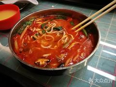 -红鼻子桂林米粉(金唐新光界店)