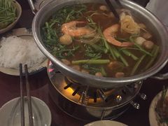 -Cuc Gach Quan Restaurant