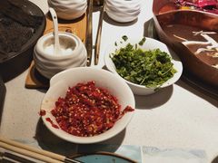 -墨居上隐·院子里火锅(峨眉店)