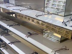 -诺柯视眼镜-蔡司依视路官方工厂店(淞南一店)