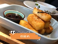 黄金时代炸鲜奶-蜜桃餐厅·伴山(湖滨商业街店)