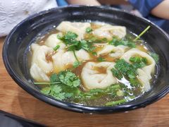 清汤抄手-耙豌豆重庆小面