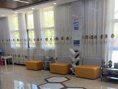 -茂菊口腔连锁(浦东南路店)