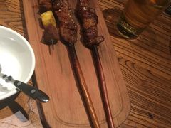 红柳羊肉串-阿里家·新疆烤肉酒場 by MIG