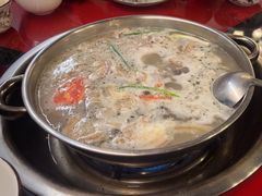 -老石黑山羊毛驴肉火锅(金凯广场店)