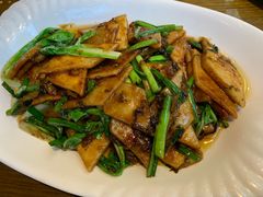 端仕炒饵块-福照楼汽锅鸡·云南菜(护国路店)