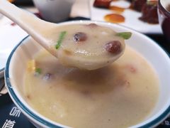 老济南甜沫-闫府私房菜·百年鲁菜(恒隆店)
