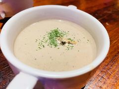 奶油蘑菇汤&nbsp;mushroom&nbsp;soup-MARU玛露音乐餐厅(大学路店)