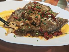 -黄泥岗·地道湖北菜(奥特莱斯店)