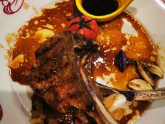 烤蒜香羊排配羊肉汁-马克西姆餐厅(崇文门店)