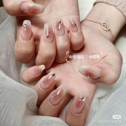 -悦指间美甲美睫