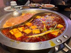 -沸炉重庆老火锅(军事博物馆店)