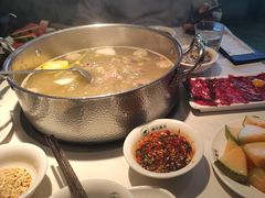 -潮牛壹号鲜牛肉火锅(世界城广场店)