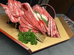 -铭牛烧肉·和牛海鲜自助(高新月牙湖店)