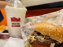 -The Habit Burger Grill 哈比特汉堡(爱琴海店)