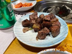 雪花牛肉粒-唯成•韩国炭火烤肉 유성고기