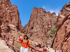 -天山神秘大峡谷