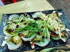 油泼扇贝-老东镇啤酒屋海鲜加工·蒸汽海鲜·海鲜烧烤(台东店)