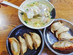 -黄阿姨锅贴大王(万航渡路店)