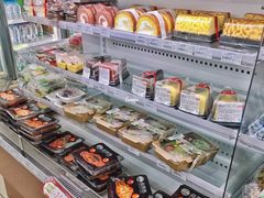 -全家便利店(东直门店)