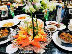 -河畔春天时尚餐厅