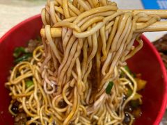 -爆炸头阿姨小四川正宗川味小吃(无任何分店)