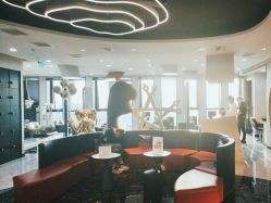 -TOP HAIR SALON