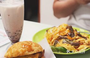 Signature Cheese Chicken Cutlet Egg Pineapple Bun