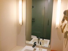 -全季酒店(重庆李子坝牛角沱地铁站店)