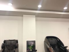 -北京鹏龙大道奔驰4S店(纪家庙店)