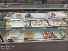-白玉兰食品(中山公园龙之梦店)