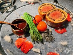 惠灵顿牛排-弦月窗LUNETTE BY AMANDA(复兴路店)