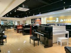-柏斯音乐艺术中心·钢琴·吉他(上音店)