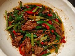 小炒黄牛肉-老滇山寨•云南特色菜•地方菜•民族风情歌舞表演(金碧店)