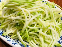-老天桥酱肉烧饼夹肘子(天桥店)
