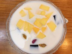 芒果烧仙草-大甜九港式甜品(武林店)