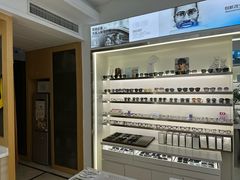 -视野联行眼镜·蔡司·尼康战略合作店(城西银泰店)