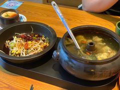 云南经典汽锅鸡-云海肴·汽锅鸡·云南菜(苏州中心店)