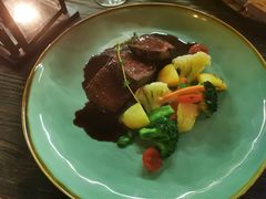 -SISTERS BAR RESTAURANT川意酒馆(嘉善老市H楼店)